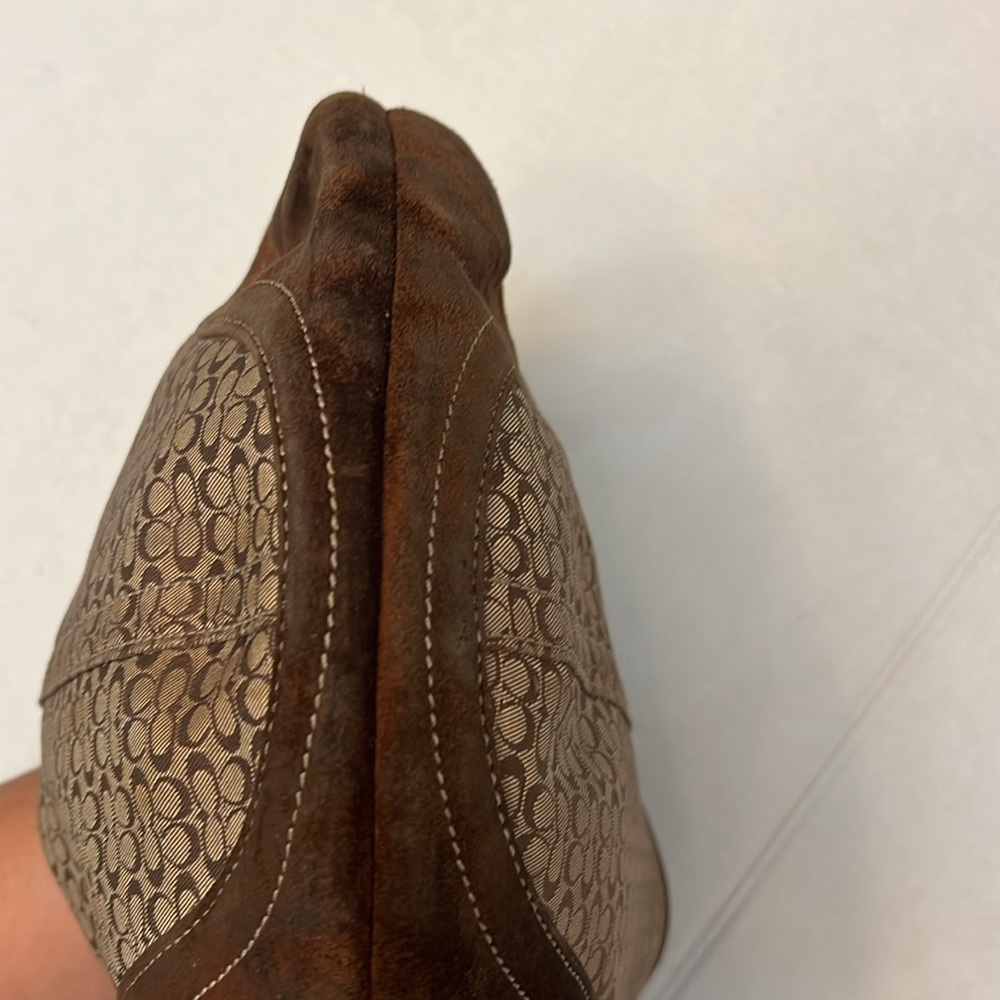 COACH SOHO SIGNATURE HOBO SHOULDER BAG BROWN SUEDE BOTTOMS - Picture 11 of 16